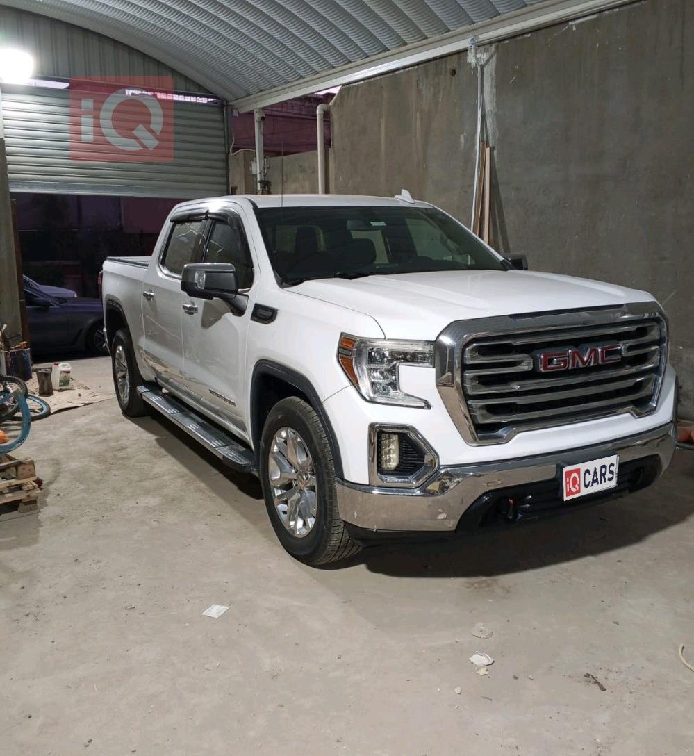 GMC Sierra